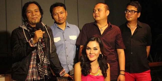 Posisi Vokalis Stinky Kembali Kosong?