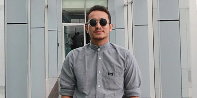 Postingan Pertama Gilang Dirga Setelah Menikah, Mesra Penuh Cinta Postingan Pertama Gilang Dirga Setelah Menikah, Mesra Penuh Cinta