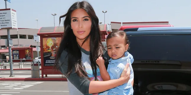 Potong Wajah North West, Kim Kardashian Bikin Publik Geram Potong Wajah North West, Kim Kardashian Bikin Publik Geram