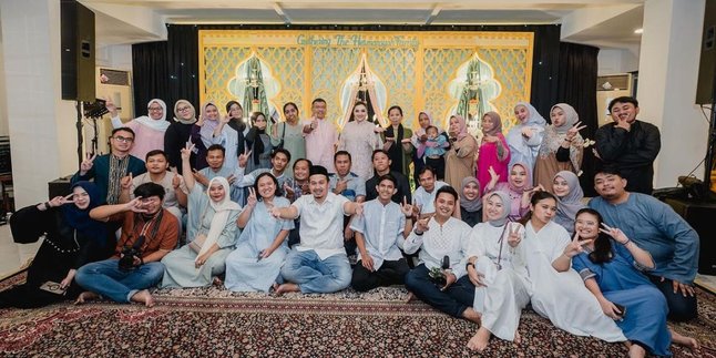 Anang Hermansyah's Portrait of Hosting Iftar Gathering with Employees, an Annual Gathering Event