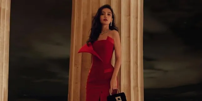 8 Potret Angelababy yang Penuh Pesona, Disebut Wanita Tercantik di Asia Kalahkan Dilraba Dilmurat