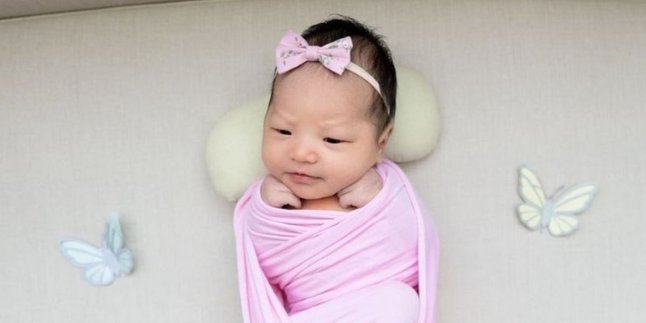 Portrait of Baby Julia Eden, Jessica Tanoesoedibjo's and Jonathan Natakusuma's Child, Netizens Say She Has a Lucky Face Like Her Father!