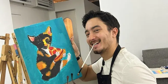 Portrait of Bryan Domani as an Impromptu Painter, Picture of His Beloved Cat