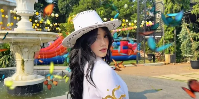 Portrait of Fuji Cosplay as Nico Robin at Gala Sky's ONE PIECE Themed Birthday, The Visual is Stunning