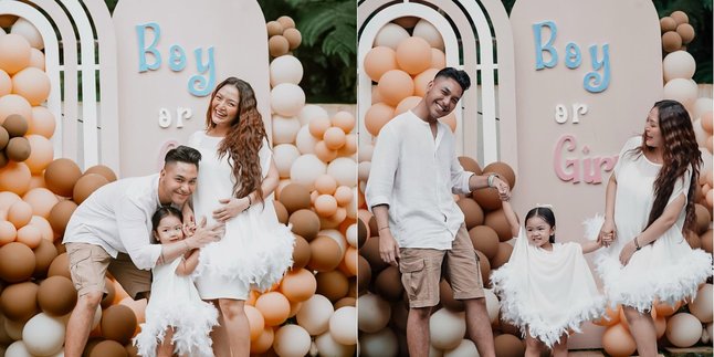 Portrait of the Gender Reveal for Siti Badriah's Second Child, Coordinated Outfits with Krisjiana and Xarena