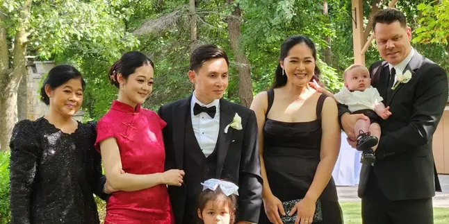 Portrait of Gracia Indri at Gisela Cindy's Wedding, The Younger Sister Now Officially Becomes a Wife