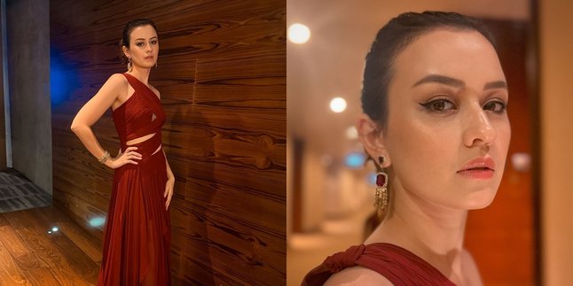 Portrait of Kimberly Ryder in Hong Kong, Wearing a Red Dress - Praised for Her Beauty like an Angel