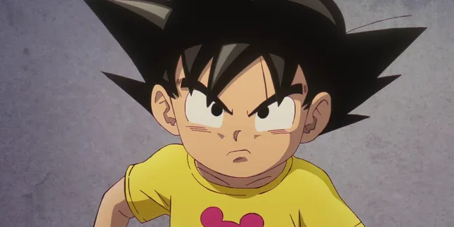 Potret Li Muchen dengan Gaya Kasual, Tetapi Menawan