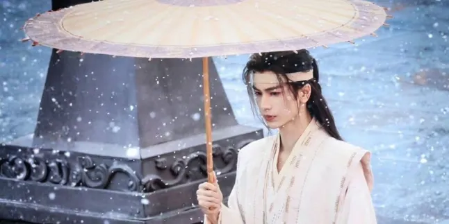 Still Cuts Portrait of Zhang Linghe in The Road To Glory