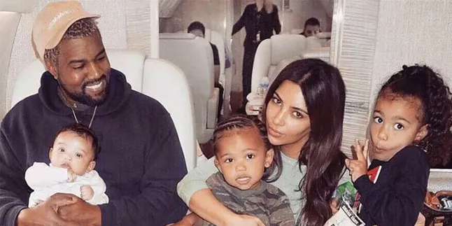 Prank April Mop Anak Kim Kardashian untuk Kanye West, Ekstrem Banget!