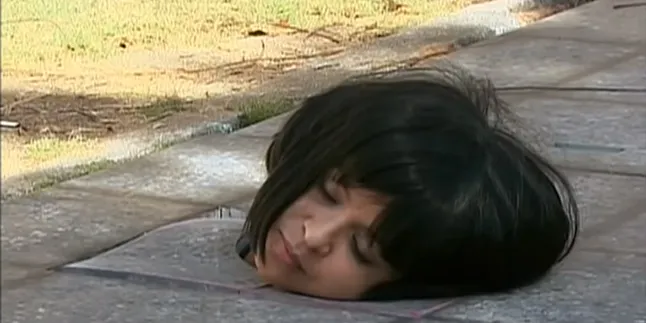 Prank Terbaik, Kepala Boneka Yang Bisa Gerak, Bisa Nahan Tawa?