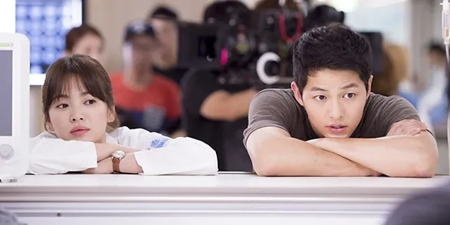 Presiden Korea Beri Pujian Untuk 'Descendants of the Sun' Presiden Korea Beri Pujian Untuk 'Descendants of the Sun'