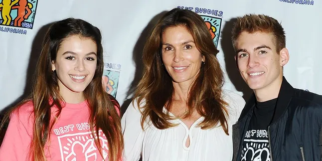 Presley Gerber Anak Cindy Crawford Ditangkap Karena Mengemudi dalam Pengaruh Alkohol