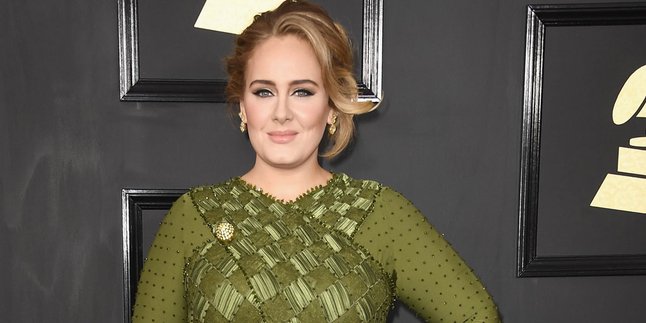 Prestasi Baru! Adele Dinobatkan Sebagai 'Artist of the Year'