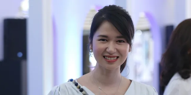 Pria Ini Akhirnya Dinotice Laura Basuki Setelah 5 Tahun Kirim Pesan 'Selamat Malam' Pria Ini Akhirnya Dinotice Laura Basuki Setelah 5 Tahun Kirim Pesan 'Selamat Malam'