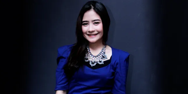 Prilly Latuconsina Pilih Organ Tunggal Untuk Lebaran Prilly Latuconsina Pilih Organ Tunggal Untuk Lebaran