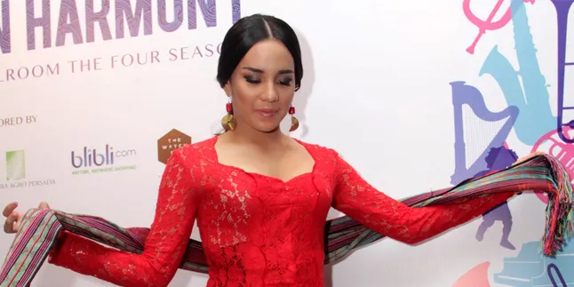 Prioritaskan Karir, Angel Pieters Tunda Kuliah