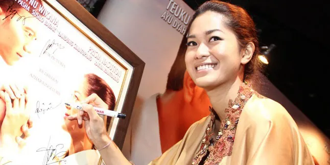 Prisia Nasution Kagumi Sosok Istri Jokowi Yang Ia Perankan Prisia Nasution Kagumi Sosok Istri Jokowi Yang Ia Perankan