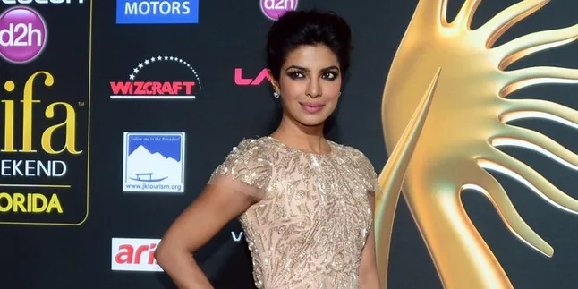 Priyanka Chopra Didesak Ibunda Untuk Segera Menikah