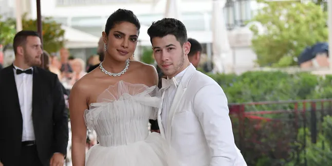Priyanka Chopra Ultah ke-37, Ucapan dari Nick Jonas dan Keluarga So Sweet! Priyanka Chopra Ultah ke-37, Ucapan dari Nick Jonas dan Keluarga So Sweet!