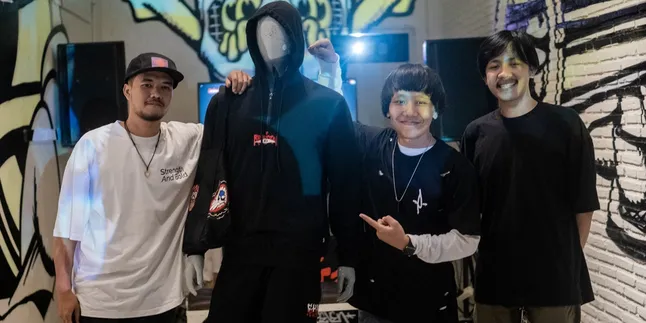 Produk Realizm Eighty Seven Kolaborasi dengan Mc Evan Seniman Asli Kota Malang Dalam Acara "STRANGER MINDS", Mengusung Konsep Maping