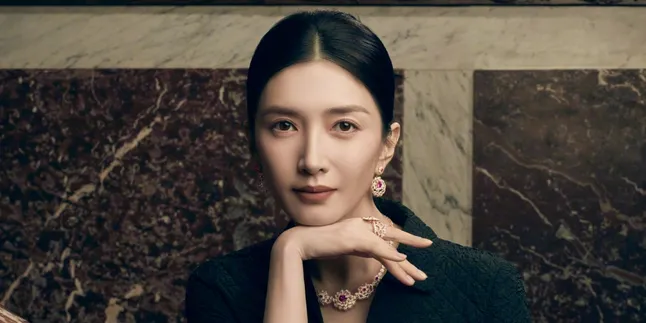 Profile of Jiang Shuying or Maggie Jiang, Acclaimed Chinese Actress and Graduate of an English University