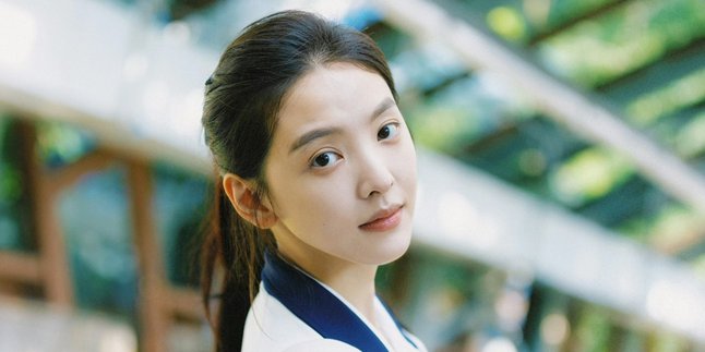 Profile of Zhang Ruonan, Actress of 'The First Frost', Beautiful Young Star of China with Stunning Looks and Acting Skills