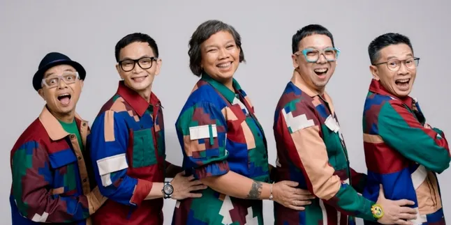 Project Pop Angkat Kisah Cinta Nggak Jelas Lewat Video Musik 'Putusin Aku Dong' Project Pop Angkat Kisah Cinta Nggak Jelas Lewat Video Musik 'Putusin Aku Dong'