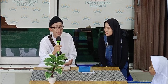 Proses Hijrah Aming Terungkap dalam Video Klip 'Hati yang Terang' yang Dinyanyikan Alma Thania