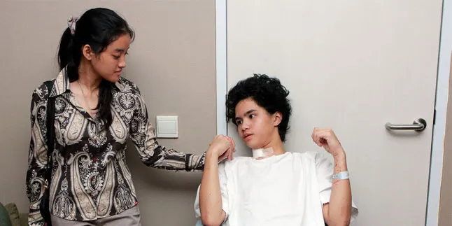 Proses Pemulihan, Dul Berlatih Jalan Menggunakan Tongkat