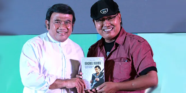 Proses Penulisan Buku Selalu Diiringi Lagu-Lagu Rhoma Irama Proses Penulisan Buku Selalu Diiringi Lagu-Lagu Rhoma Irama