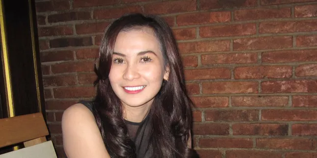 Mualaf Tahun Keempat, Isya Jeeperson Mandiri Puasa Tanpa Pacar Mualaf Tahun Keempat, Isya Jeeperson Mandiri Puasa Tanpa Pacar