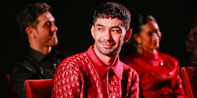 Public Complain About Frequent Acting in Movies, Reza Rahadian is Relaxed: That's My Job as an Actor