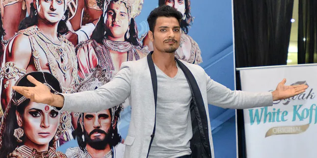 Pulang ke India, Vin Rana Beli Ponsel Mewah dan Mobil Baru Pulang ke India, Vin Rana Beli Ponsel Mewah dan Mobil Baru