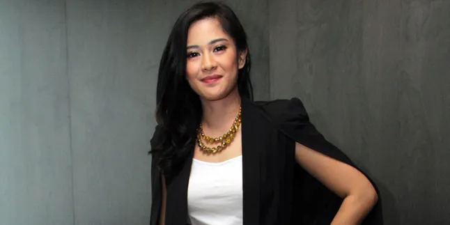 Pulang Syuting Dini Hari, Dian Sastro Kompromi Dengan Keluarga Pulang Syuting Dini Hari, Dian Sastro Kompromi Dengan Keluarga