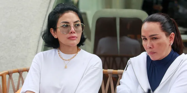 Puluhan Polisi Berjaga Amankan Sidang Nikita Mirzani Yang Bakal Ketemu Dito Mahendra Puluhan Polisi Berjaga Amankan Sidang Nikita Mirzani Yang Bakal Ketemu Dito Mahendra