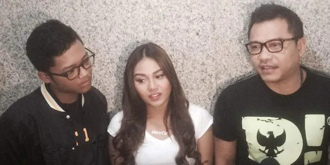 Punya Adik Lagi, Aurel Hermansyah Pusing - Sempat Tak Setuju Nama Punya Adik Lagi, Aurel Hermansyah Pusing - Sempat Tak Setuju Nama