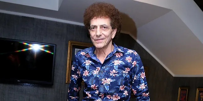 Punya Anak Lagi, Ahmad Albar Belajar Bikin Susu & Ganti Popok