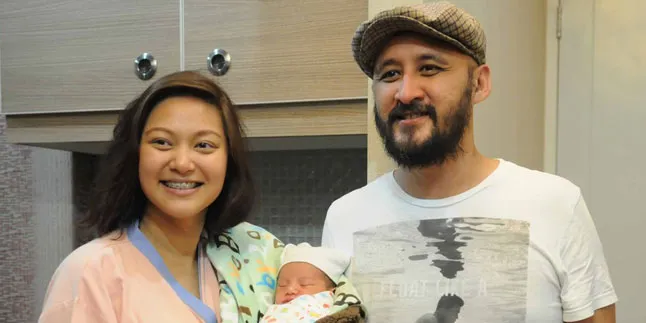 Punya Anak Satu Tapi Ogah Kurangi Bermusik, Ini Alasan Aqi Alexa Punya Anak Satu Tapi Ogah Kurangi Bermusik, Ini Alasan Aqi Alexa