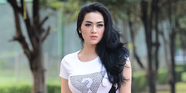 Punya Anak, Tiara Dewi Ingin Jauh Dari Gosip Tak Sedap Punya Anak, Tiara Dewi Ingin Jauh Dari Gosip Tak Sedap