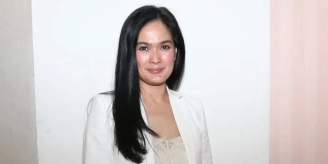 Punya Badan Bohay, Donna Harun Sering Digoda ABG! Punya Badan Bohay, Donna Harun Sering Digoda ABG!