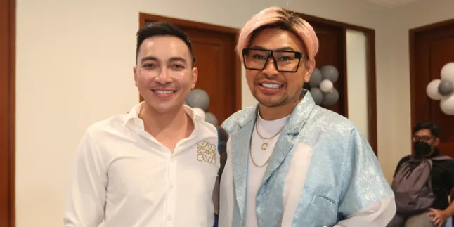 Punya Bibir Berbentuk Hati, Caren Delano Semakin Percaya Diri Punya Bibir Berbentuk Hati, Caren Delano Semakin Percaya Diri