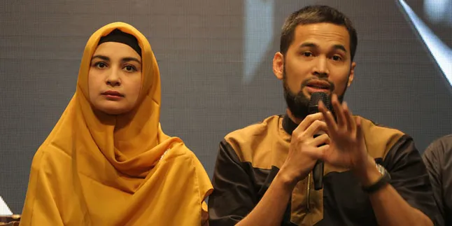 Punya Bisnis Oleh-Oleh Artis, Teuku Wisnu Sabet Penghargaan Kemenpar