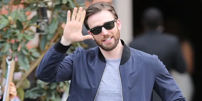 Punya Hasrat Baru, Chris Evans Berhenti Main Film?