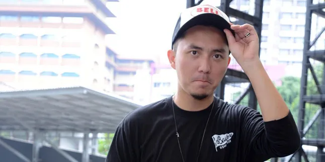 Punya Hobi Touring, Omesh: Bermotor Nggak Perlu Mahal Punya Hobi Touring, Omesh: Bermotor Nggak Perlu Mahal