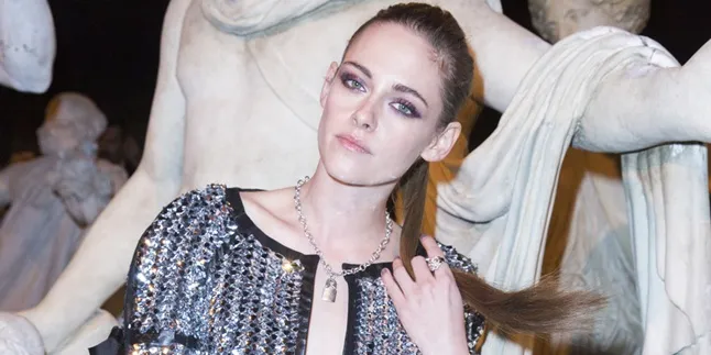 Punya Kecantikan Modern, Kristen Stewart Jadi Model Chanel