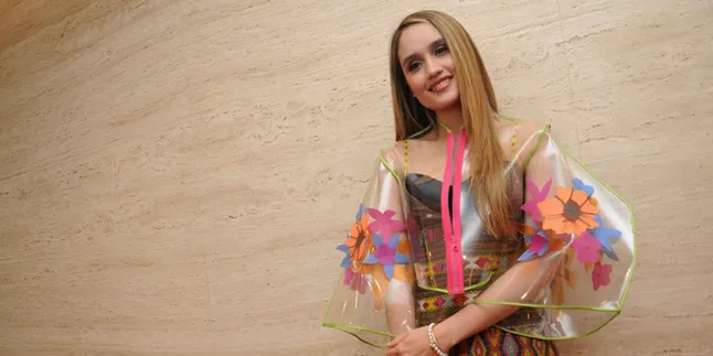 Punya Kekasih Bule, Cinta Laura: Cowok Barat atau Asia What-ev-er