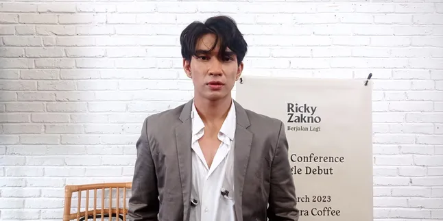 Punya Makna Mendalam, Ricky Zakno Menangis Ketika Melihat Musik Video Lagunya Sendiri 'Berjalan Lagi'