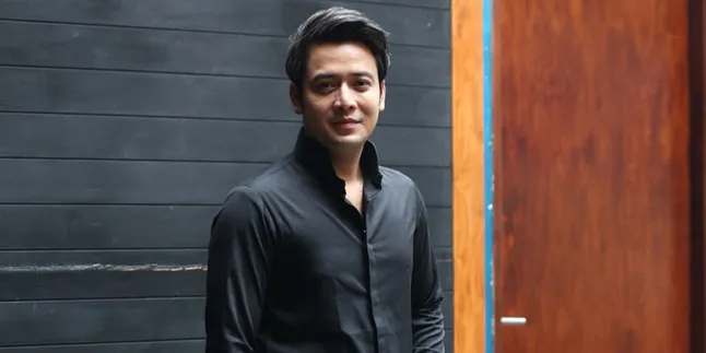 Punya Pacar 20 tahun Lebih Muda, Kriss Hatta: Walau Masih Kecil, Tapi Kayak Pacaran Sama Orang Dewasa Punya Pacar 20 tahun Lebih Muda, Kriss Hatta: Walau Masih Kecil, Tapi Kayak Pacaran Sama Orang Dewasa