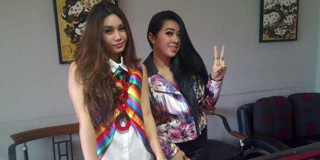 Punya Passion Bernyanyi, Dua Gadis Cantik Ini Pilih Jadi Biduan